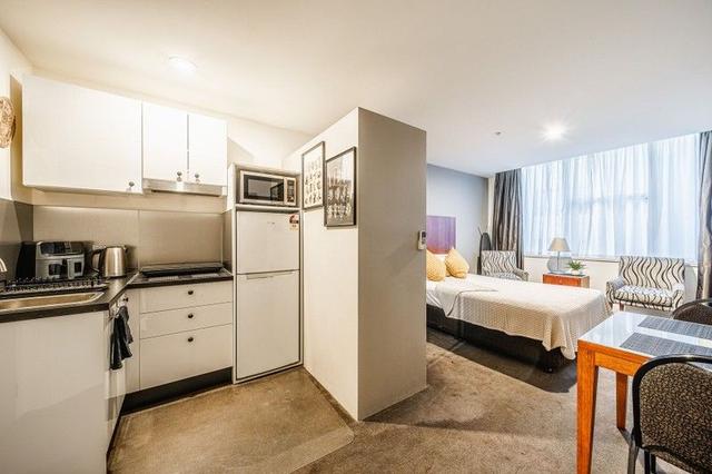 208/604 St Kilda Rd, VIC 3000