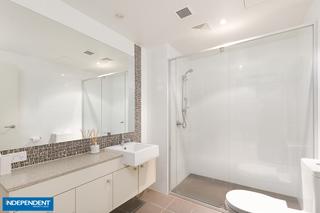 Bathroom (2014-04-23)
