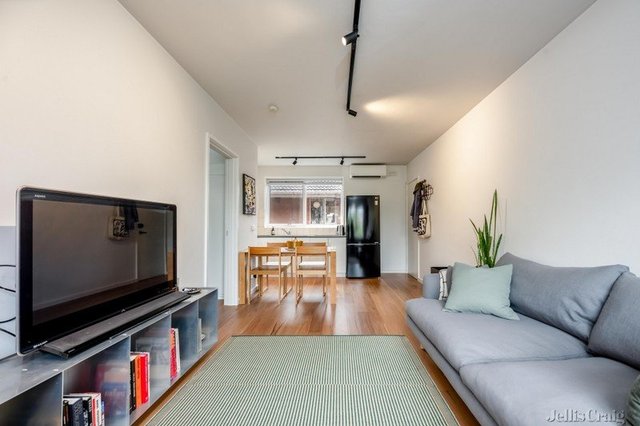 4/14 Brennand Street, VIC 3068