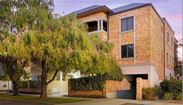 24/8 Bay Road, WA 6010