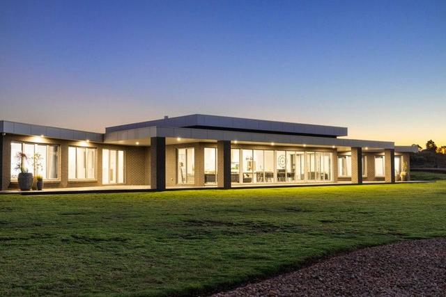 26 Finn Court, VIC 3340