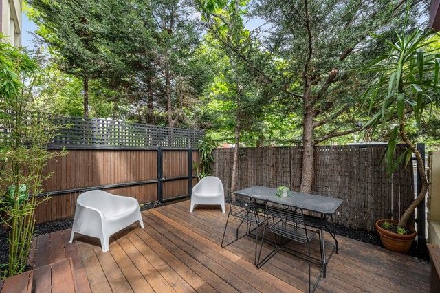 1/313 Dandenong Road, VIC 3181