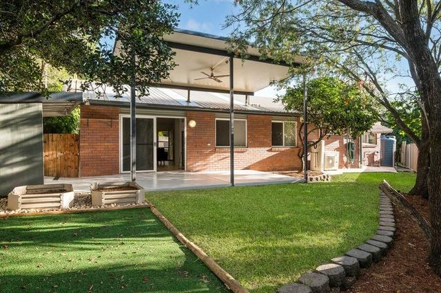 8 Fourteenth Avenue, QLD 4031