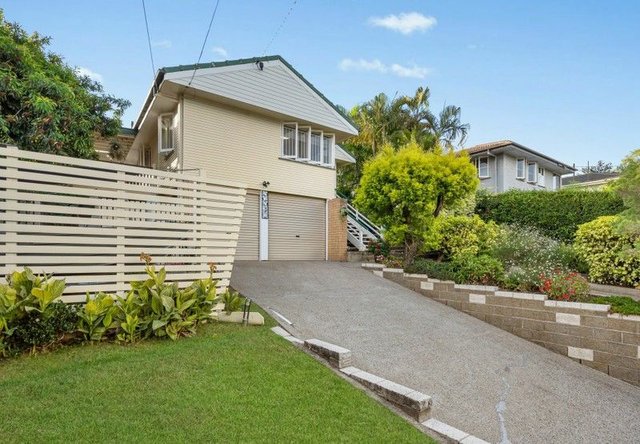 9 Trochus Street, QLD 4122