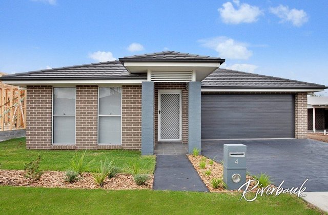 4 Fleet Avenue, NSW 2747