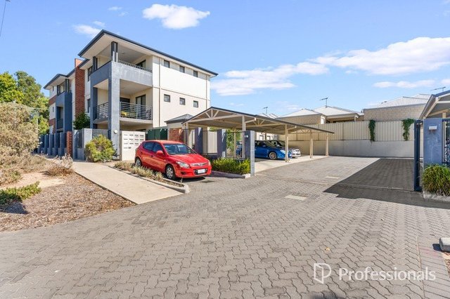 8/17 Poynton Avenue, WA 6056