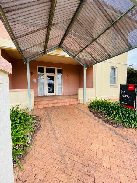 B/127 Wingewarra Street, NSW 2830