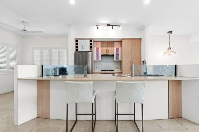 203 Esplanade, QLD 4870