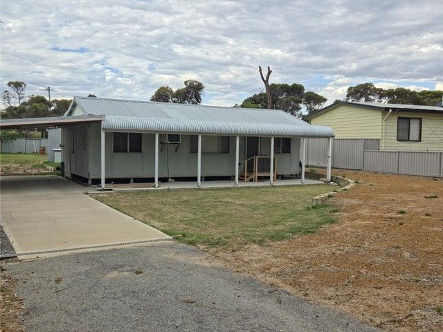 10 Douglas Street, WA 6348
