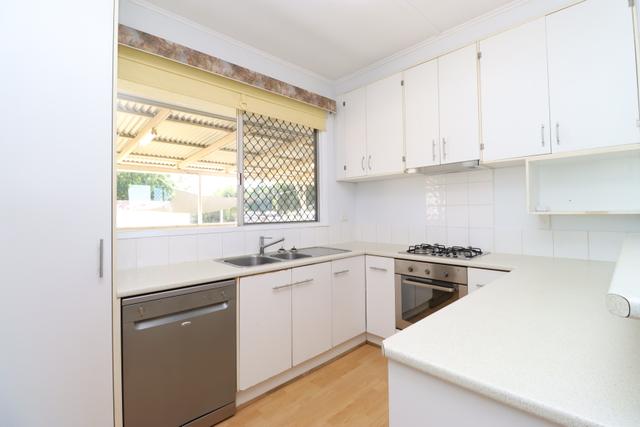 16 Salamaua St, QLD 4825