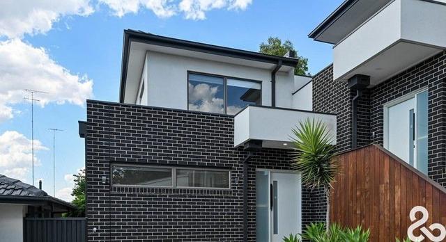 2/112 Ripplebrook Drive, VIC 3047