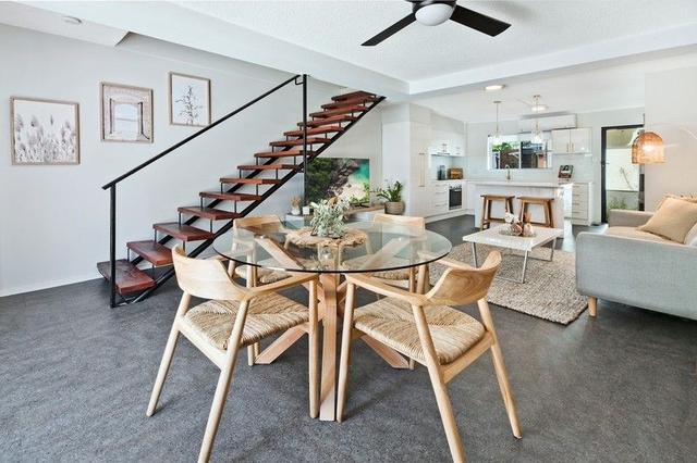 2/33 Wharf Road, QLD 4217