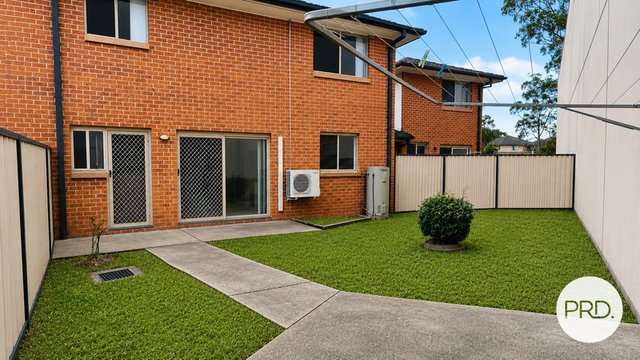 2/4 Myall Road, NSW 2170