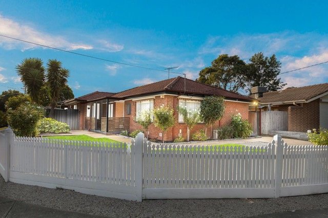 15 Calverton Road, VIC 3021