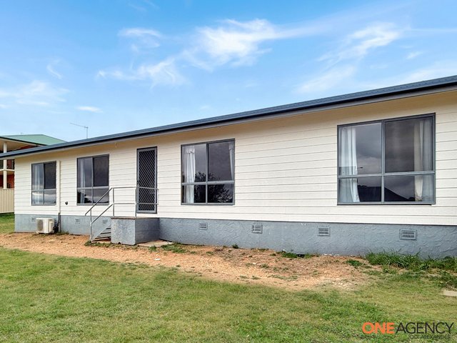 4 Monaro Avenue, NSW 2630