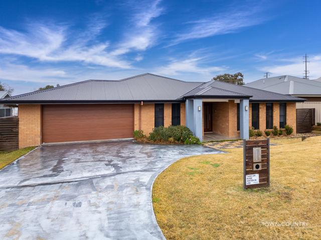 6 Holmfield Drive, NSW 2350