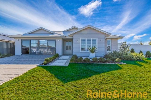76 Azure Avenue, NSW 2830