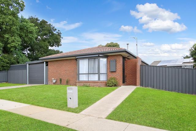 2/1 Turton Court, VIC 3690