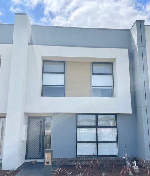 10 Flank Walk, VIC 3336