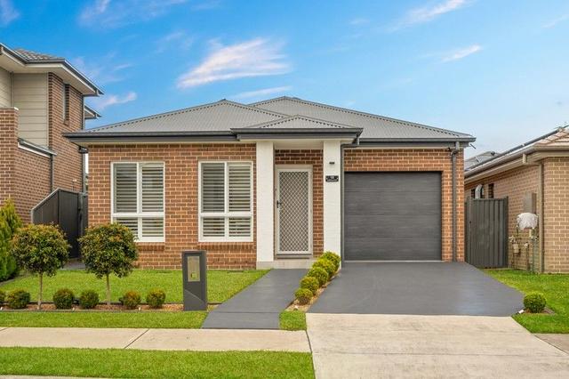 18 Flotilla Circuit, NSW 2747