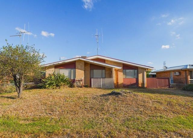 17 Downes Crescent, NSW 2870