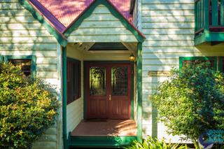 Entrance Portico (2016-06-15)