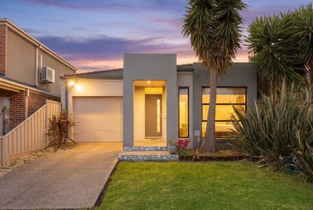 1/2 Sayvel Close, VIC 3037