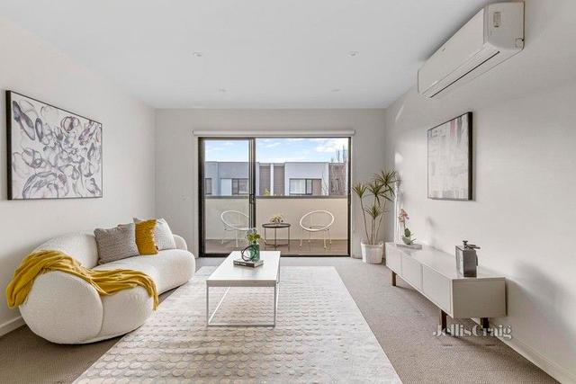 35 Charlton Avenue, VIC 3192