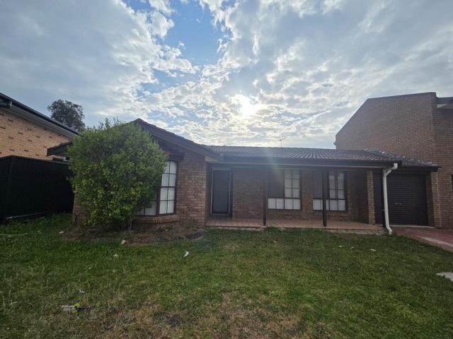 5B Flinders Crescent, NSW 2168