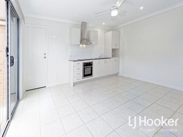 2/19 Wattlebird Court, QLD 4301