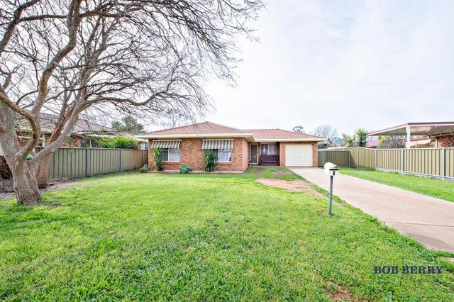 8 Gregory Court, NSW 2830