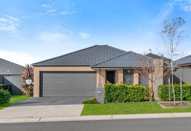 11 Leopard Street, NSW 2752