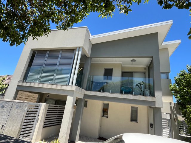 4/190 Surry Road, WA 6103