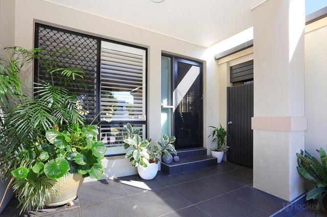 2/28 Abalone Avenue, QLD 4216