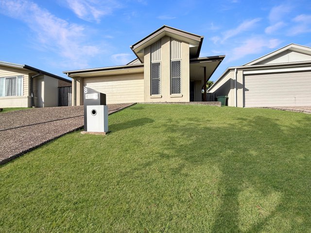8 Wellington Place, QLD 4504