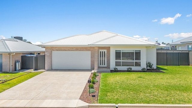 7 Charolais Drive, NSW 2340