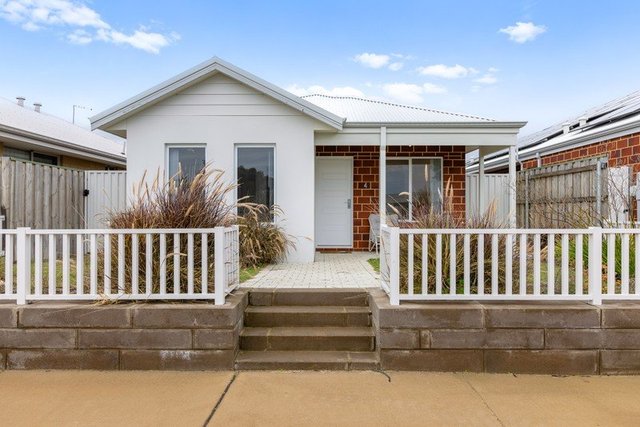 4 Lyndhurst Street, WA 6069