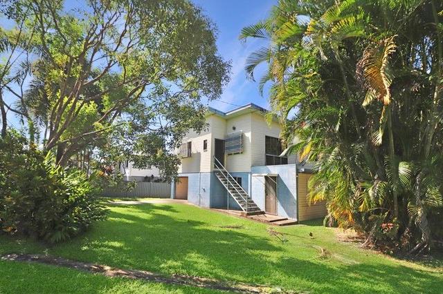 32 Marina Parade, QLD 4850