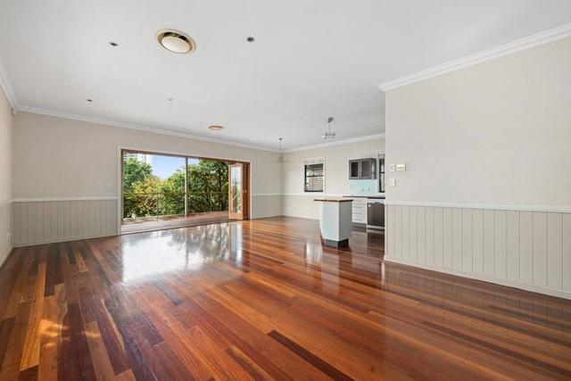 28 Qualtrough Street, QLD 4102