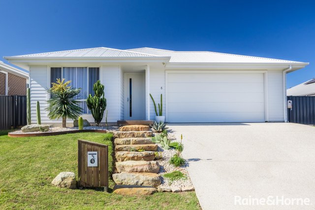 5 Myrtle Forest Drive, NSW 2538
