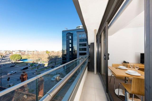 724/572 St Kilda Road, VIC 3000