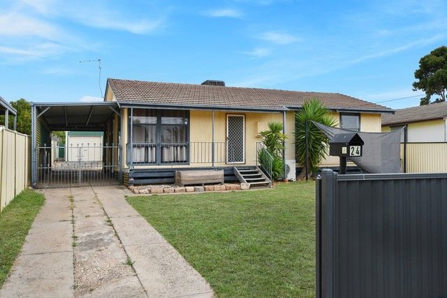 24 Warren St, VIC 3380