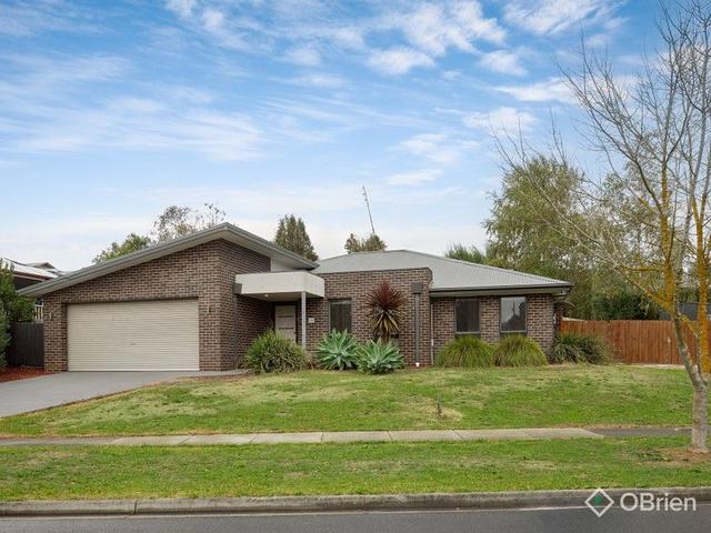 24 McMillan Drive, VIC 3820