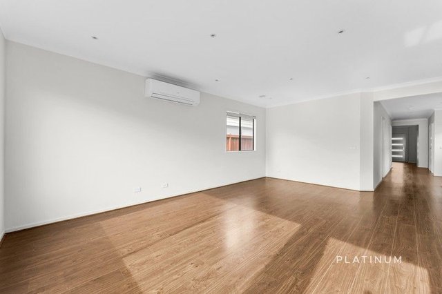 5 Eminence Drive, VIC 3977