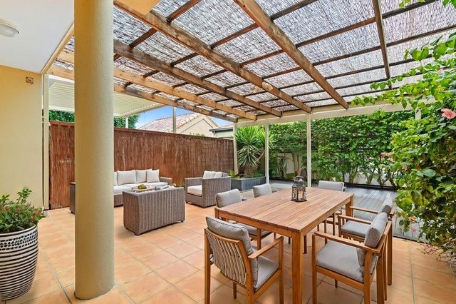 3/10A Anzac Parade, QLD 4220