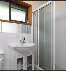 Ensuite (2012-04-27)
