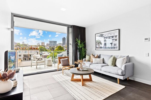 32/68 Sir John Young  Crescent, NSW 2011
