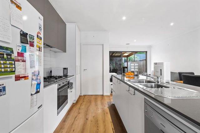 8 St James Park Drive, VIC 3170
