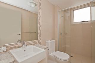 Bathroom (2013-06-12)