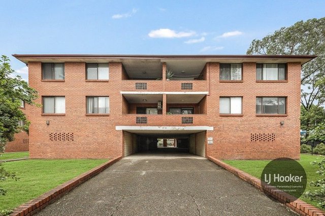 2/12-14 Treves Street, NSW 2160